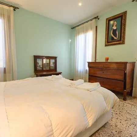 Campo S.stefano Apartment Venice