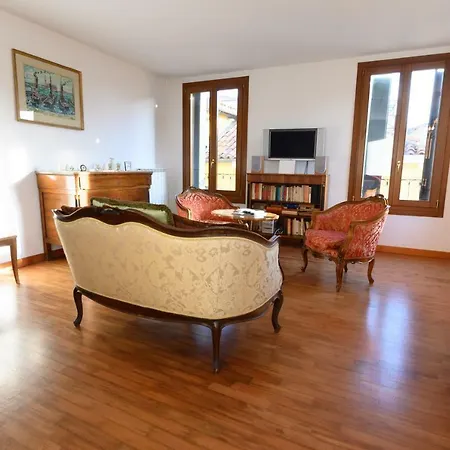 Campo S.stefano Apartment *