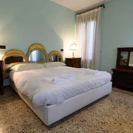 Campo S.stefano Apartment *