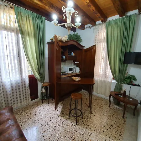 Alloggi Rivetta Affittacamere Venezia