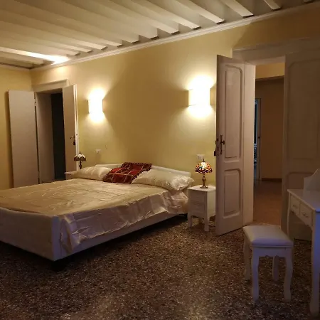 Querini Palace Accademia Gran Canal Historic Bed & Breakfast Venedig