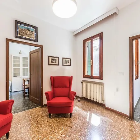 Ca' Roberta Appartement *