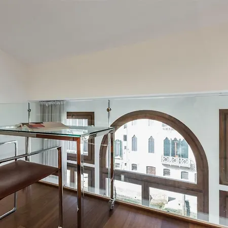 Ca' Degli Armeni Canal View Apartment *