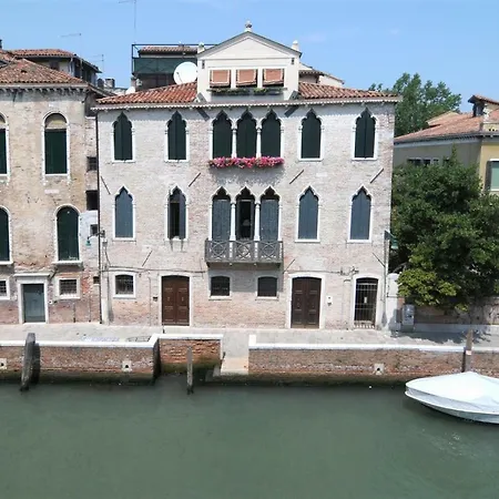 Ca' Degli Armeni Canal View Venice