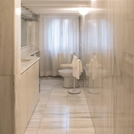 Luxury Balcony Apartment
