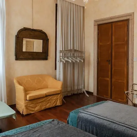 Luxury Balcony Apartment