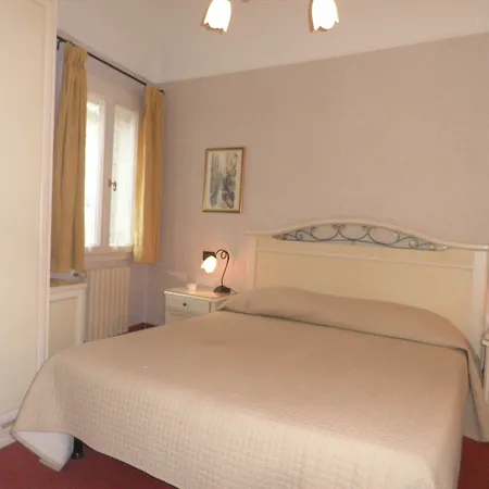 Al Campaniel Bed & Breakfast 2*