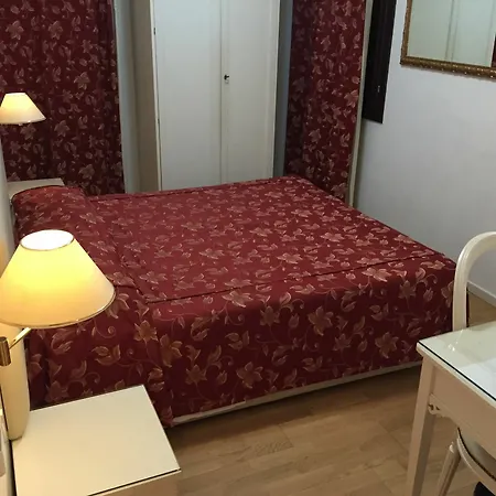 Ai Tolentini Otel *