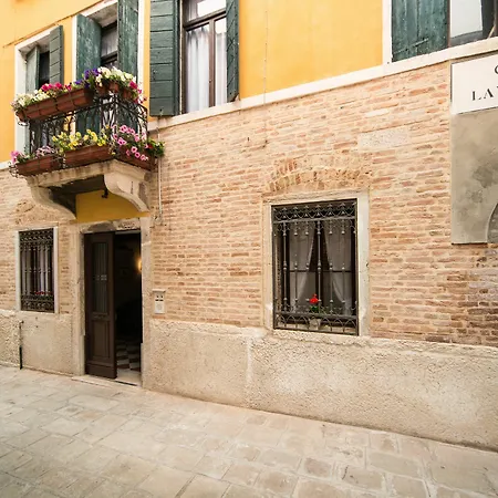 Ca' Lavezzera Guest house Venice