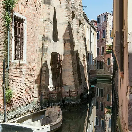 Ca' Lavezzera Guest house