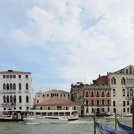 Apartment Tribuno Grand Canal