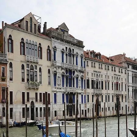 Tribuno Grand Canal Apartment