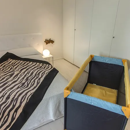 Ve.n.i.ce. Cera Casa Del Giglio Apartment *