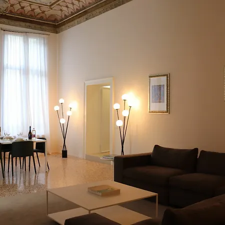 Palazzo Vendramin Costa Venice