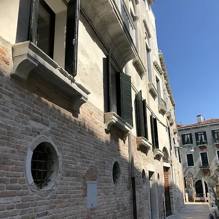 Palazzo Vendramin Costa Apartment *