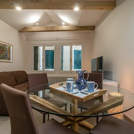 Saint Mark's Basilica @200 Meters Apartament