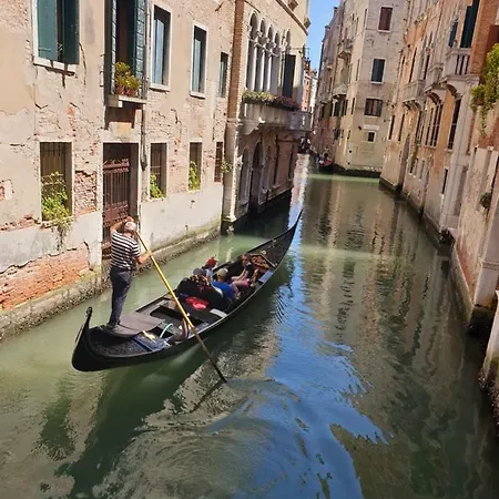Ca' Del Sol Bed and breakfast