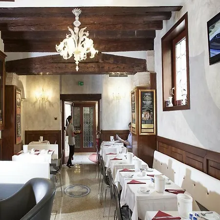 Ca' D'oro - Wenice Deep Culture Hotel Benátky