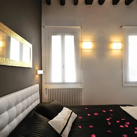 Colleoni Holidays Apartment Venice