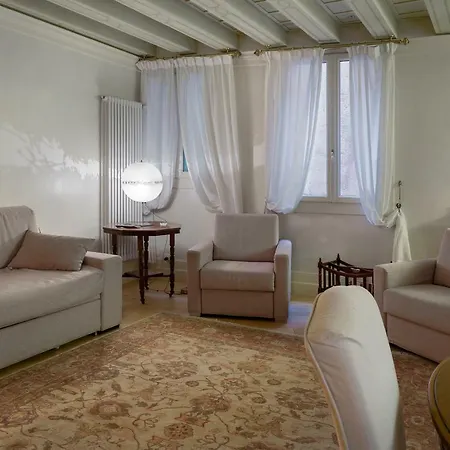 Luxury And Romantic Secret Escape In Venice! Apartment Venice