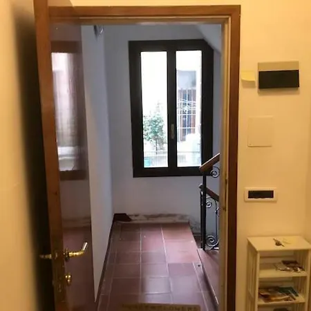 Carina House * Venice