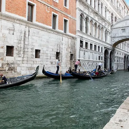 Apartamento Biennale Ca Dario Venecia