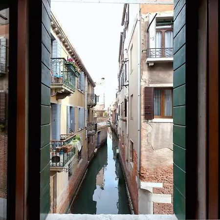 Calle Modena * Venice
