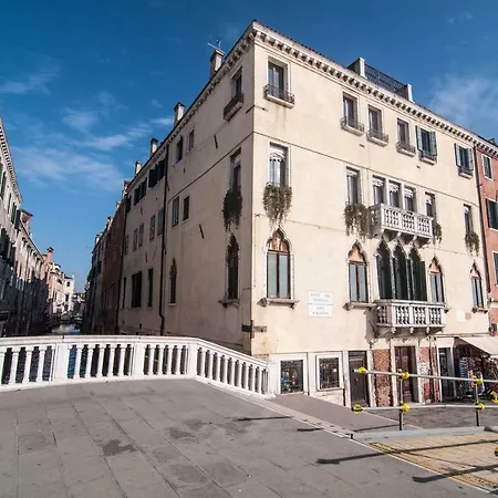 Ca' Navagero Apartment
