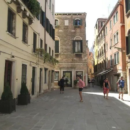 Apartment Sansamuele Venice