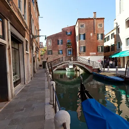 Apartment Studio Canova Venice