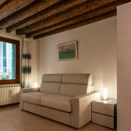Ca'giustinian Apartment