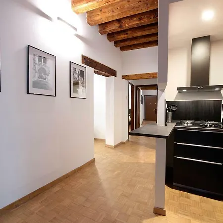 Calle Modena Apartment *