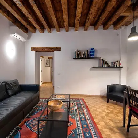 Calle Modena Apartment