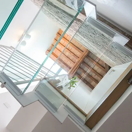 Biennale Art 1886 Apartment *