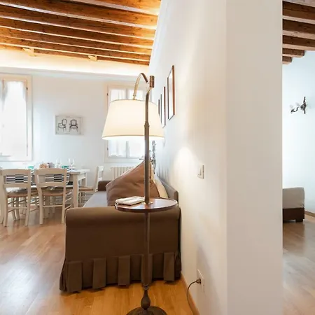 Casa Claudia Ai Frari Apartment Venice