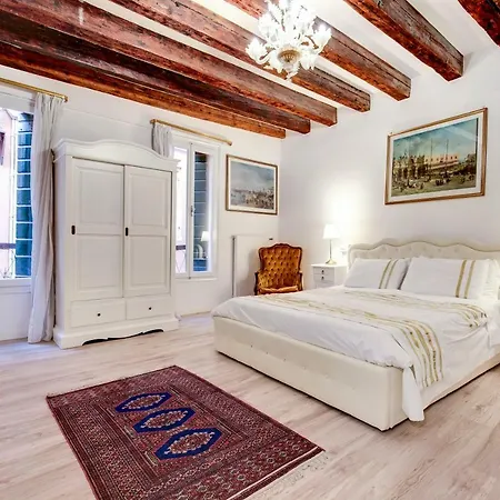 Ca' Invidia Apartment