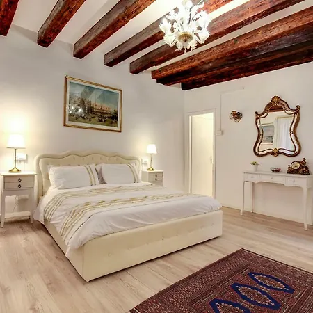 Ca' Invidia Apartment *