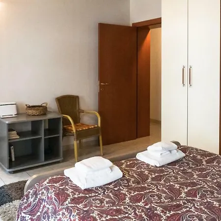 La Gondola - Beautiful Canal View Apartment *