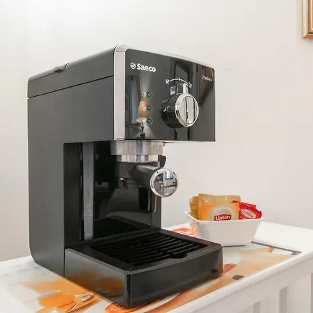 Casa Delle Botteghe *