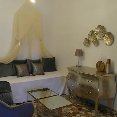 Noble House Grand Canal 게스트하우스 *