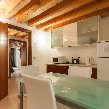 Ca'giustinian Apartment