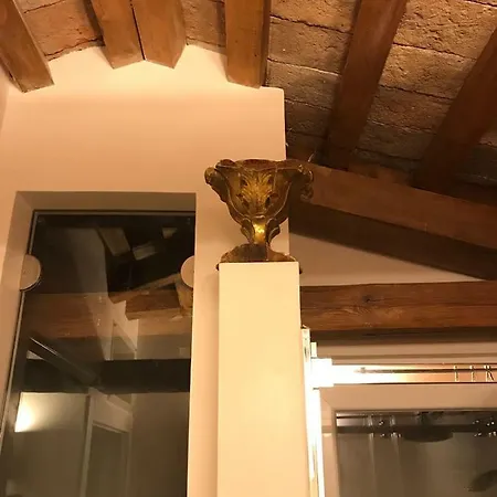 Apartment Biennale Art 1886