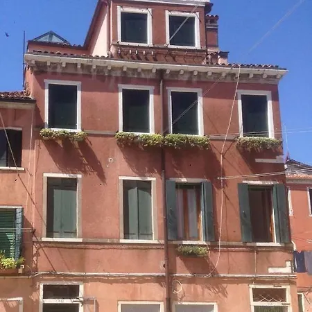 Biennale Art 1886 Apartment *