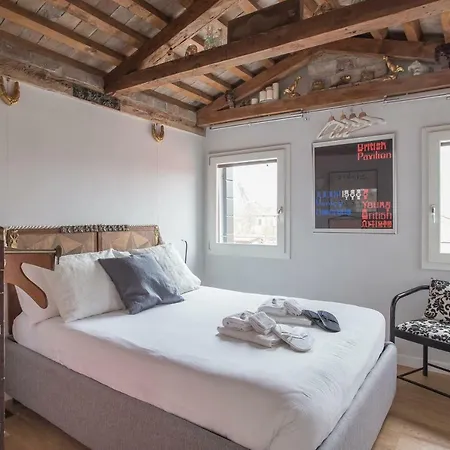 Biennale Art 1886 Apartment Venice