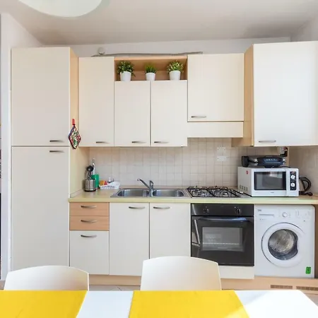 Convenient In Velence