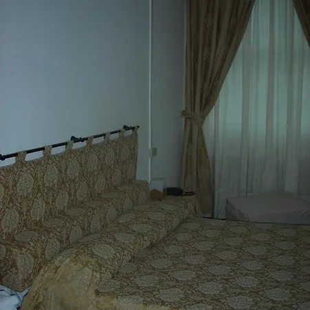 Agli Artisti Hotel 3*