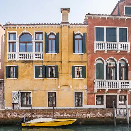 Apartment Ca' Degli Armeni Canal View Venice