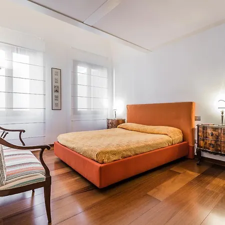 Ca' Degli Armeni Canal View Apartment *