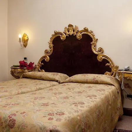 Hotel Residenza D'epoca San Cassiano 4*