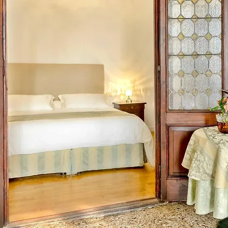 Palazzo Vitturi 3*